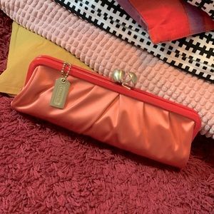 NWOT Coach satan clutch in orange 🍊